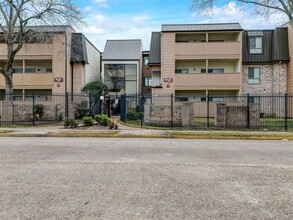 8415 Hearth Dr in Houston, TX - Building Photo - Building Photo