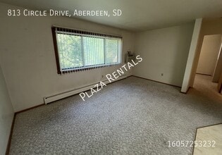 315 S Marshall St in Aberdeen, SD - Building Photo - Building Photo