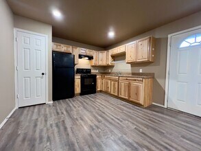 211 36th St in Lubbock, TX - Building Photo - Building Photo