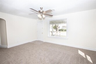 106 N A St in Cuba, MO - Building Photo - Building Photo