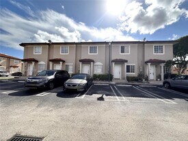 17046 SW 137th Pl in Miami, FL - Building Photo