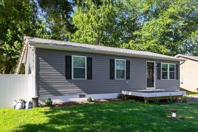 43215 Riverside Dr in Hollywood, MD - Building Photo - Building Photo