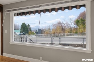 785 Eastmont Ave in East Wenatchee, WA - Foto de edificio - Building Photo