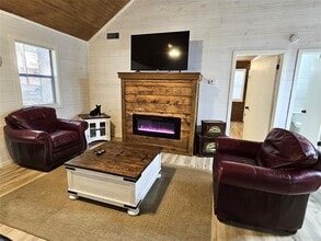 178 Marlin Dr in Broken Bow, OK - Building Photo - Building Photo