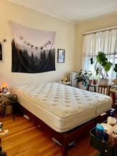 2351 N Kenneth Ave in Chicago, IL - Building Photo - Building Photo