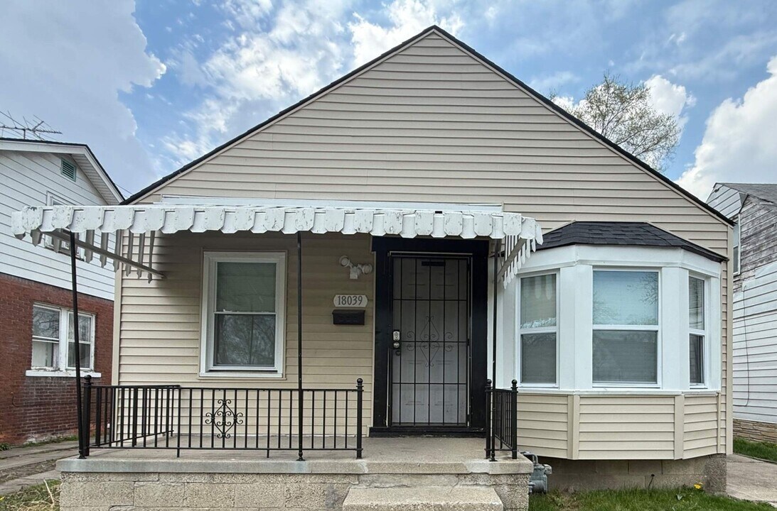 18039 Riopelle St in Highland Park, MI - Building Photo