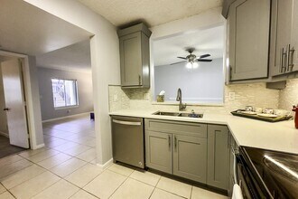 6299 Chasewood Dr, Unit D in Jupiter, FL - Building Photo - Building Photo