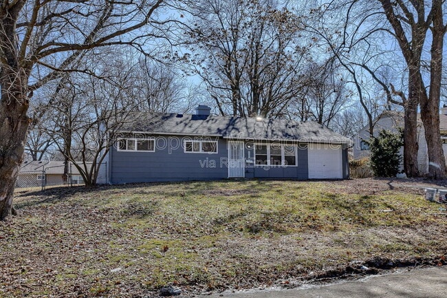 11201 Crystal Ave