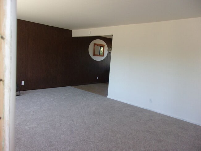 1409 E Lemon Ave in Lompoc, CA - Building Photo - Building Photo