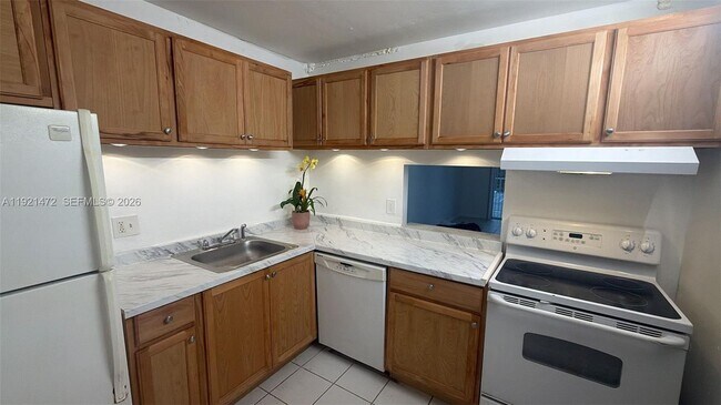 500 Executive Center Dr in West Palm Beach, FL - Building Photo - Building Photo