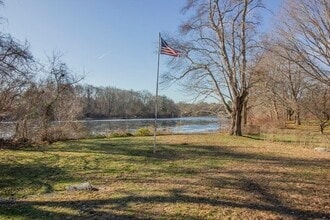 581 Washington St in Easton, MA - Building Photo - Building Photo