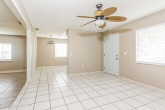 2550 Via Veneto Ct in Merritt Island, FL - Building Photo - Building Photo