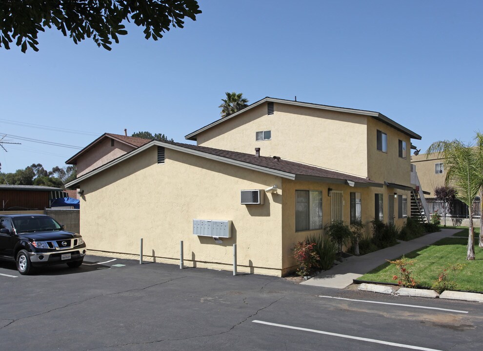 260 Lloyd St in El Cajon, CA - Foto de edificio