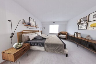 Big Creek Apartments in Parma Heights, OH - Foto de edificio - Building Photo