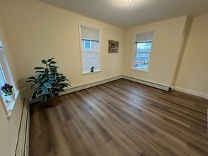 25 Harrison Ave in Harrison, NY - Building Photo - Building Photo