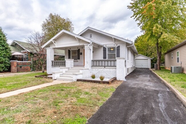 923 E Loren St in Springfield, MO - Building Photo - Building Photo