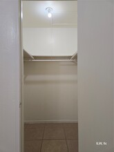 830 Victoria Dr in Houston, TX - Building Photo - Building Photo