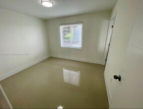 1766 NW 68th Terrace-Unit -A in Miami, FL - Building Photo - Building Photo