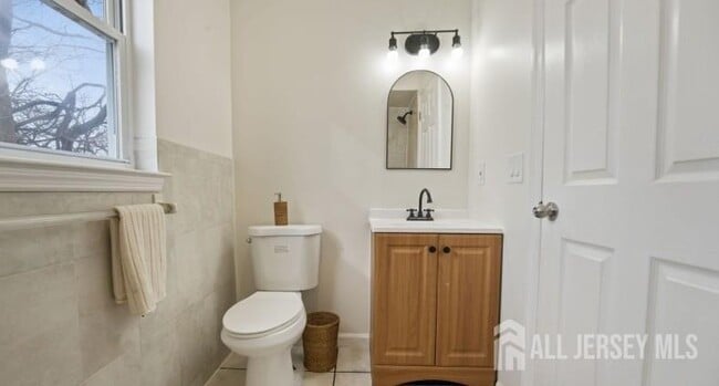 695 S 11th St in Newark, NJ - Building Photo - Building Photo