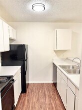 222 N Center St in Grand Prairie, TX - Building Photo - Building Photo