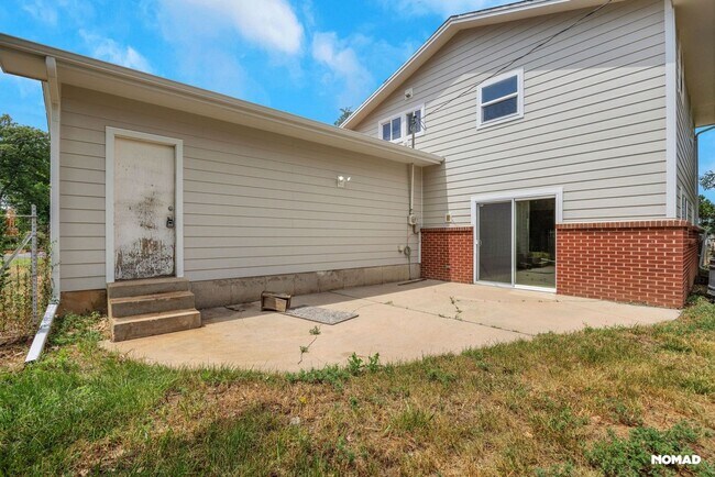 3636 Royal Dr