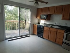 592 Peach View Ln in Duncansville, PA - Building Photo - Building Photo