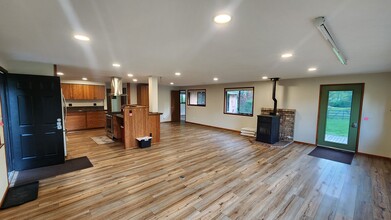 39927 May Creek Rd in Gold Bar, WA - Building Photo - Building Photo