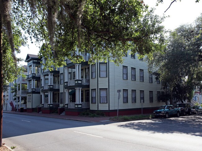 816-818 Drayton St in Savannah, GA - Foto de edificio - Building Photo