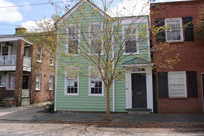 property at 137 Wentworth St