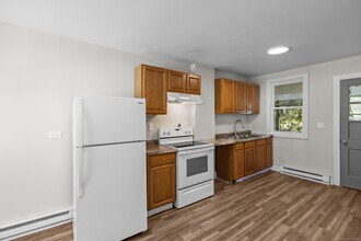 61 Boys Ave in Killingly, CT - Building Photo - Building Photo