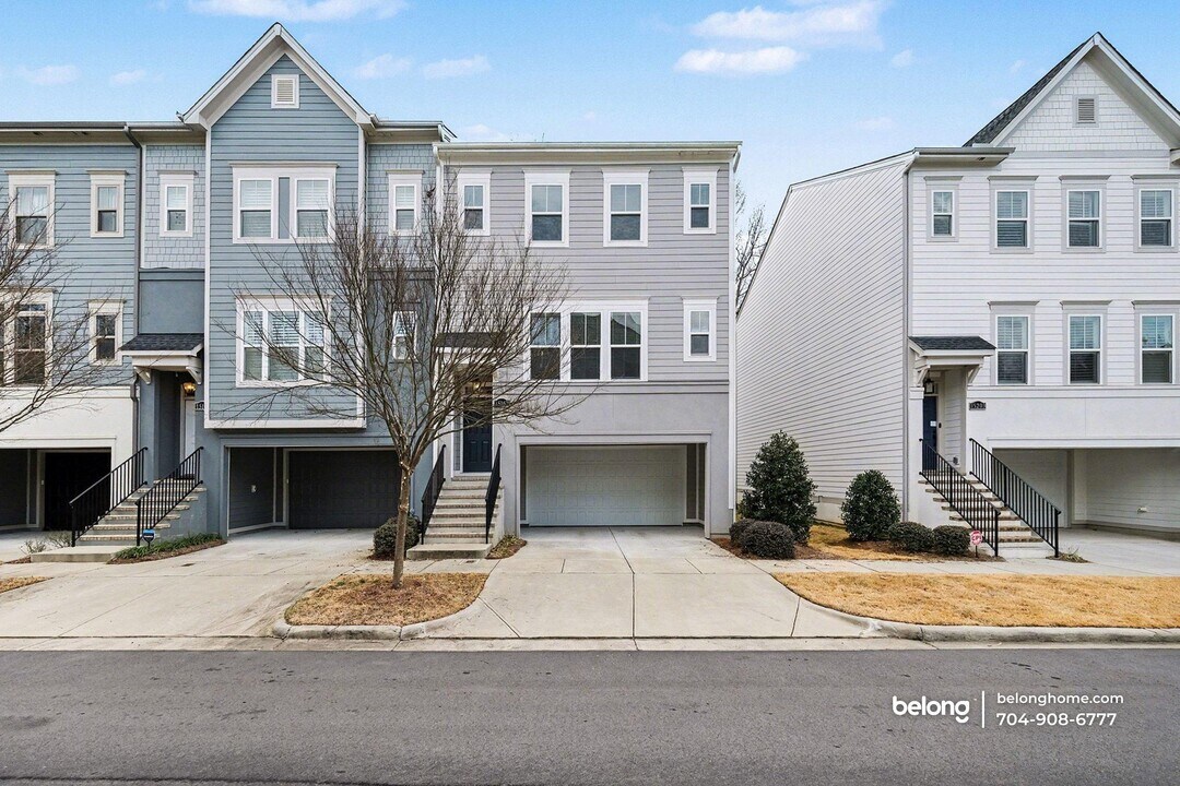 15167 Rocky Blf Lp in Davidson, NC - Foto de edificio