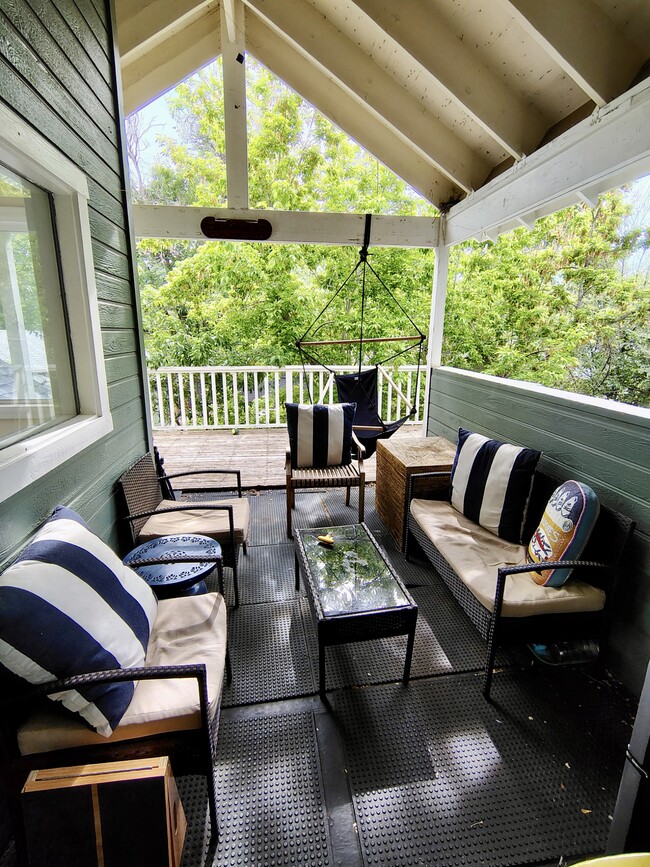 property at 2424 Mapleton Ave