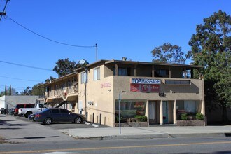 610-612 W Grand Blvd in Corona, CA - Foto de edificio - Building Photo