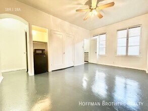 3471 5th St, Unit 204A in Los Angeles, CA - Building Photo - Building Photo