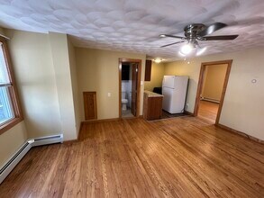 106 Tuttle St in Fall River, MA - Building Photo - Building Photo
