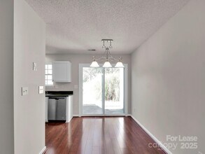13684 Meade Glen Ct in Charlotte, NC - Building Photo - Building Photo