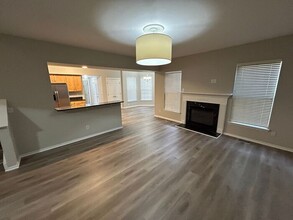 10437 Baskerville Ave in Charlotte, NC - Building Photo - Building Photo