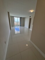 117 NW 42nd Ave, Unit 908 in Miami, FL - Building Photo - Building Photo