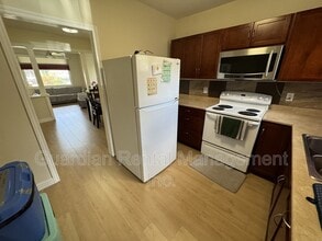 318 May St N in Thunder Bay, ON - Building Photo - Building Photo