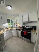 352 E 37th St in Hamilton, ON - Building Photo - Building Photo