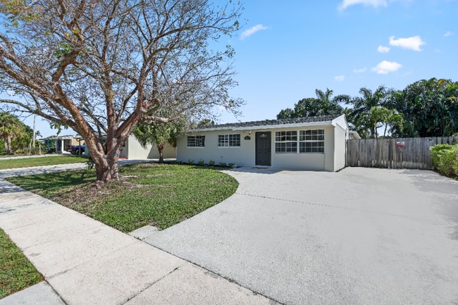 property at 3664 Florida Blvd