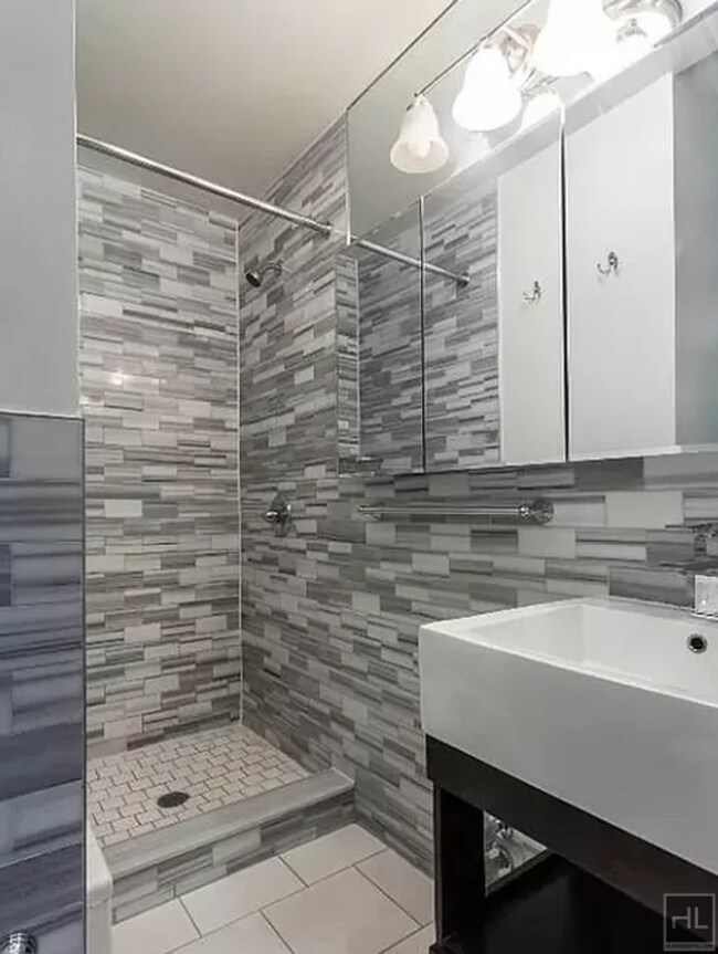 East 28th Street in New York, NY - Building Photo - Building Photo