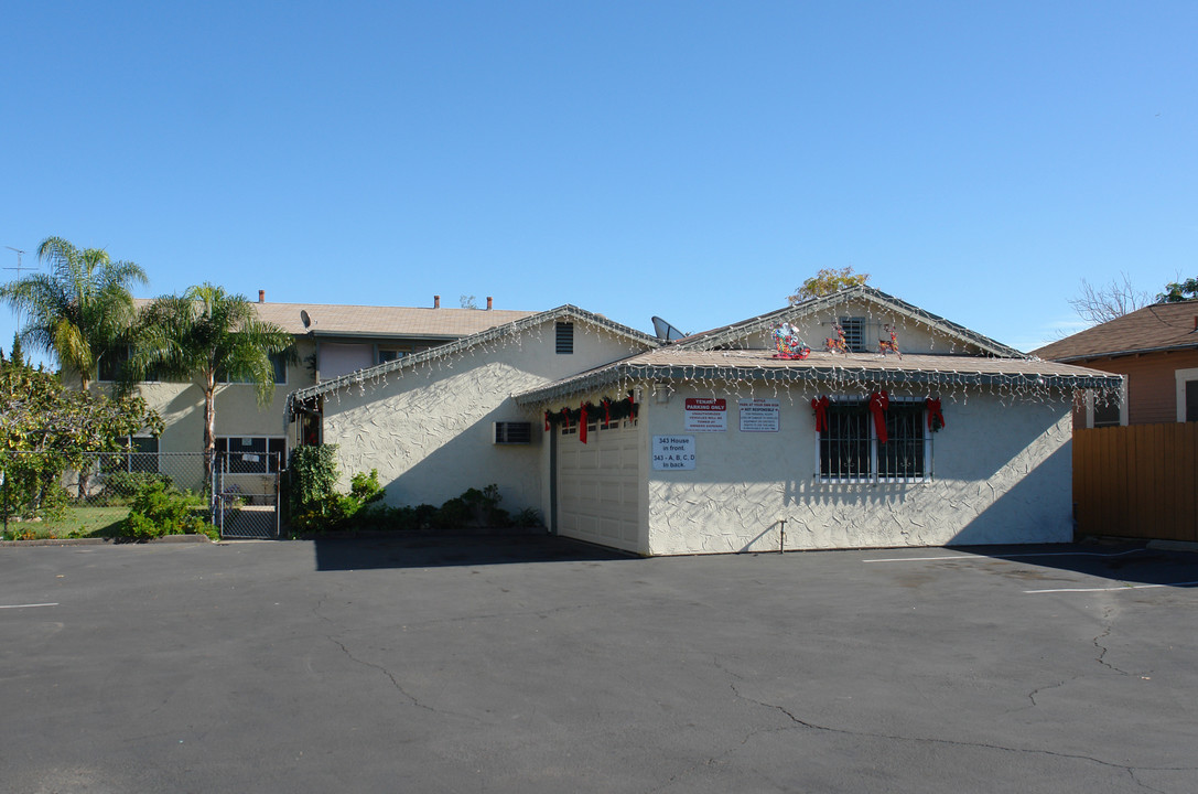 343 Claydelle Ave in El Cajon, CA - Building Photo