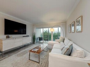 1 Bluebill Ave in Naples, FL - Building Photo - Building Photo