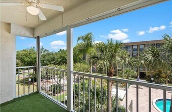 367 S Federal Hwy in Deerfield Beach, FL - Foto de edificio - Building Photo