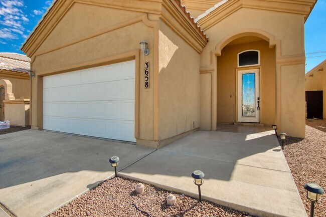 3658 Grand Bahamas Dr in El Paso, TX - Building Photo - Building Photo