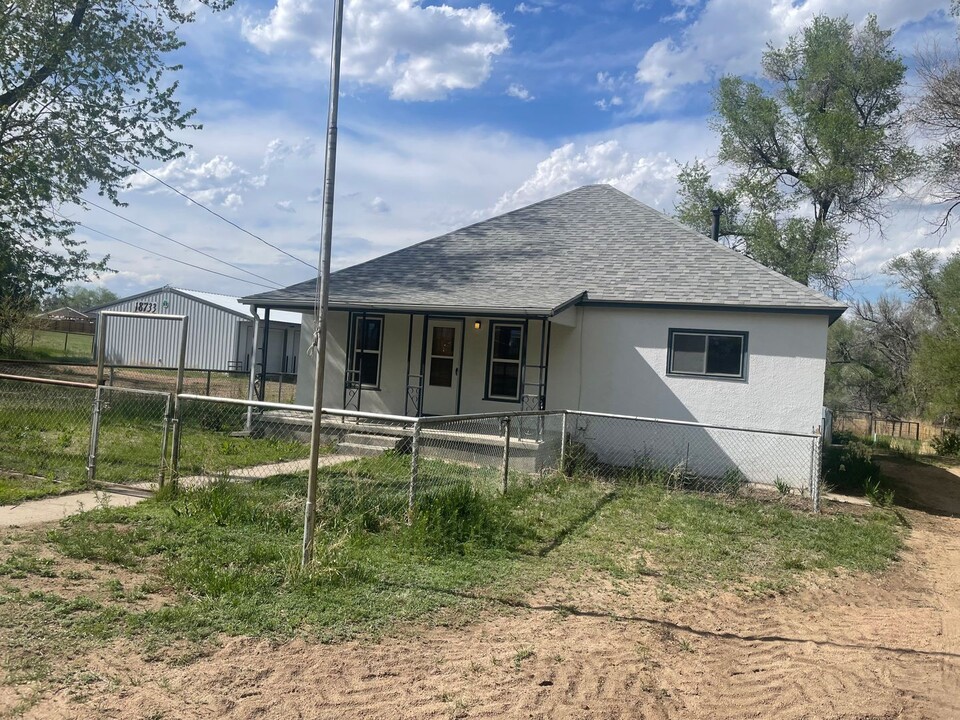 18733 Co Rd Q in Fort Morgan, CO - Building Photo