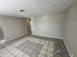 845 Castle Way in Lakeland, FL - Building Photo - Building Photo