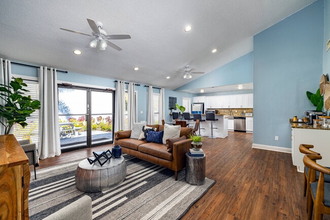 Meridian Luxury Condominiums in Tampa, FL - Building Photo - Building Photo