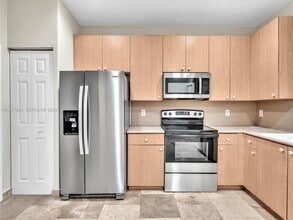 3853 Tree Top Dr in Weston, FL - Building Photo - Building Photo